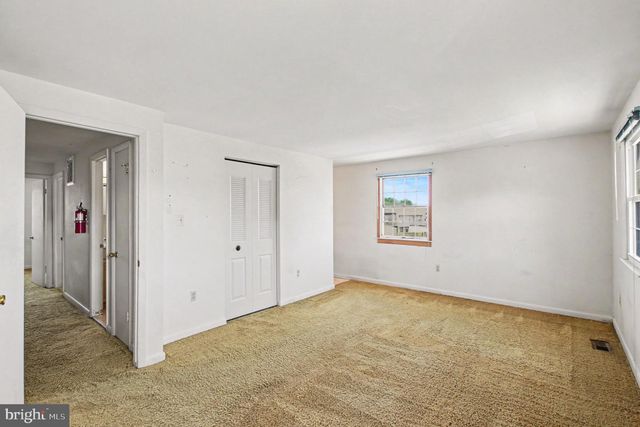 1800 FORT PULASKI CT, Dumfries, VA 22026