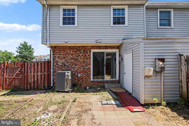 1800 FORT PULASKI CT, Dumfries, VA 22026