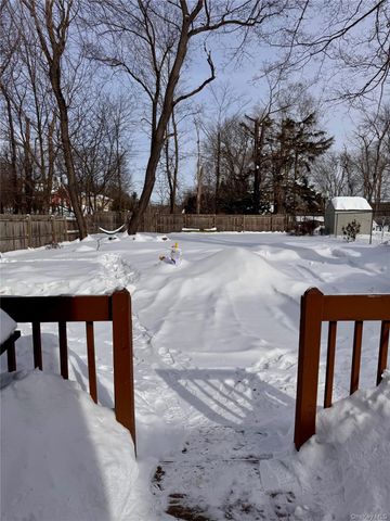 26 Peenpack Trail, Huguenot, NY 12746