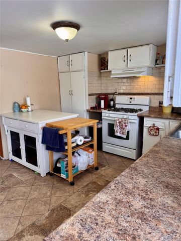 26 Peenpack Trail, Huguenot, NY 12746