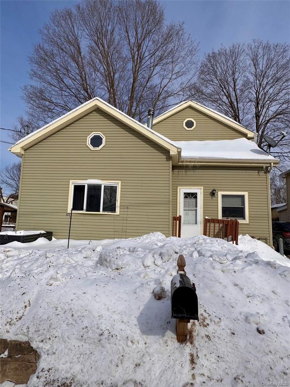 26 Peenpack Trail, Huguenot, NY 12746