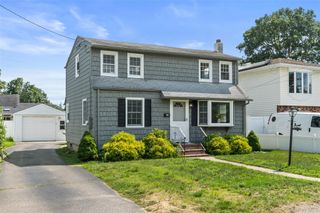 718 Elmwood Road, West Babylon, NY 11704