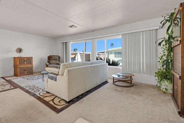 8301 Mission Gorge Rd 169, Santee, CA 92071