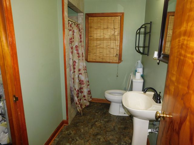 2732 Tully DR, Roanoke, VA 24019