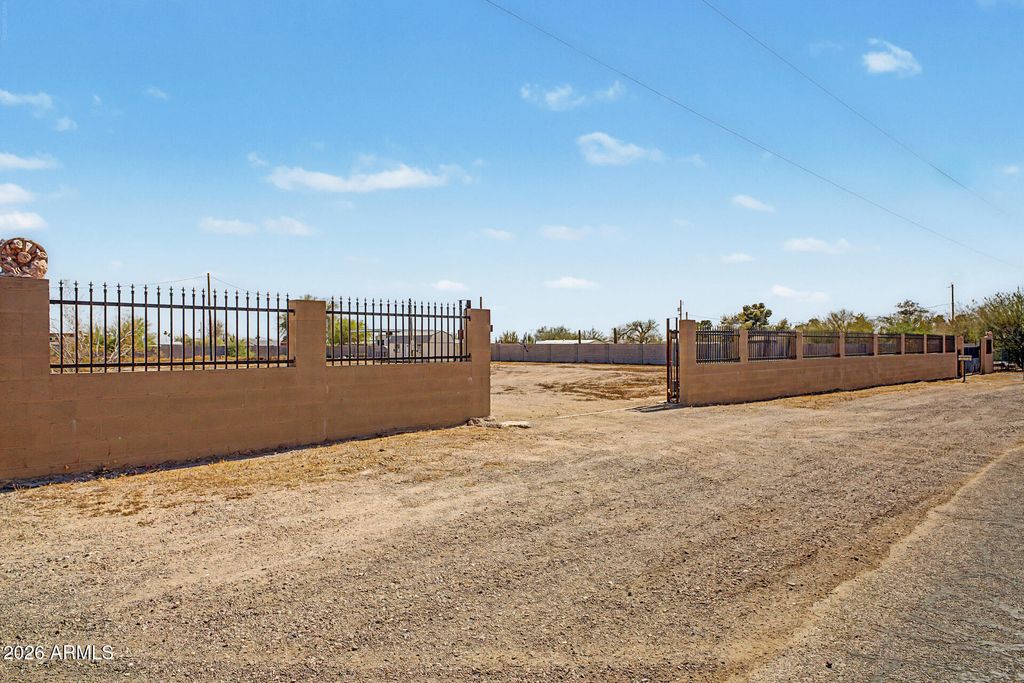 1851 W WINDSONG Street -, Apache Junction, AZ 85120 — photo 2