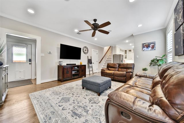 423 Pecore Street, Houston, TX 77009