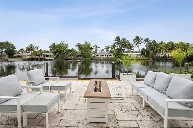 717 NW 30th St, Wilton Manors, FL 33311