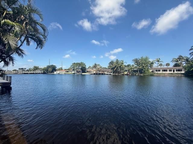 717 NW 30th St, Wilton Manors, FL 33311