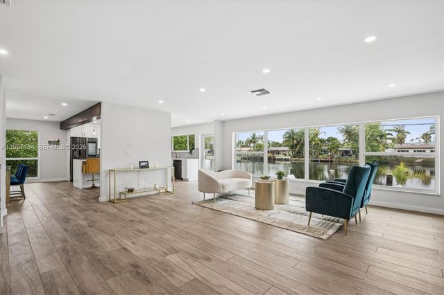 717 NW 30th St, Wilton Manors, FL 33311