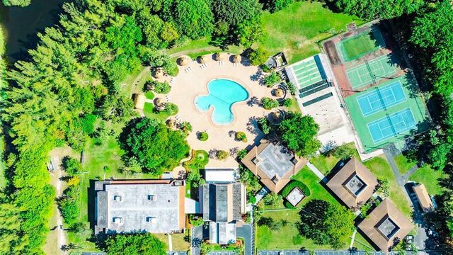 3170 Holiday Springs Boulevard 6-310, Margate, FL 33063