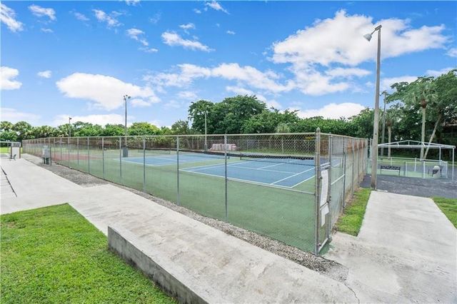 3170 Holiday Springs Boulevard 6-310, Margate, FL 33063