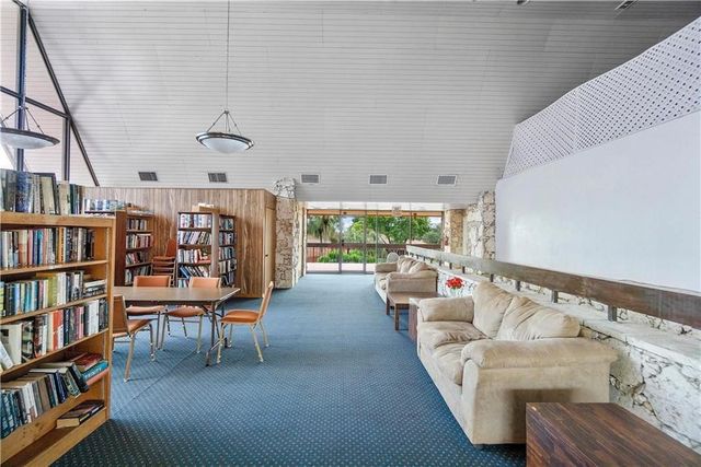 3170 Holiday Springs Boulevard 6-310, Margate, FL 33063
