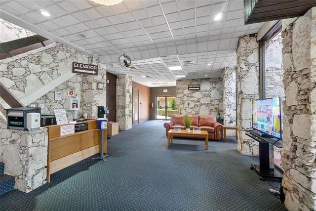 3170 Holiday Springs Boulevard 6-310, Margate, FL 33063