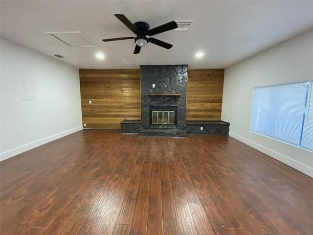 4614 E SENECA AVENUE, Tampa, FL 33617
