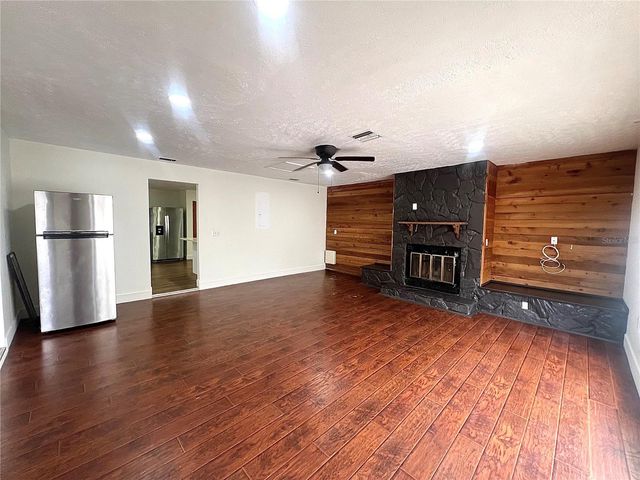 4614 E SENECA AVENUE, Tampa, FL 33617