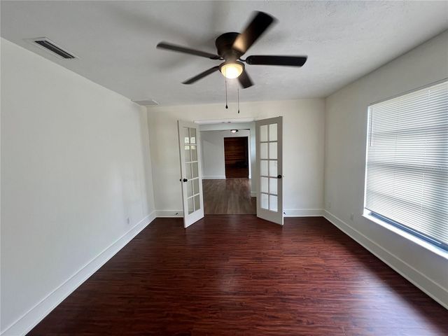 4614 E SENECA AVENUE, Tampa, FL 33617