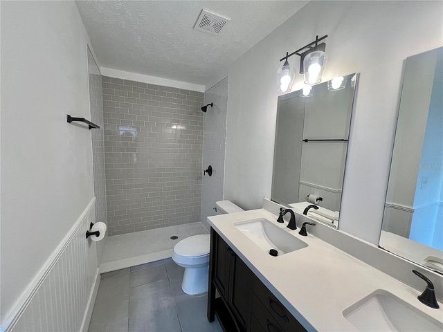 4614 E SENECA AVENUE, Tampa, FL 33617