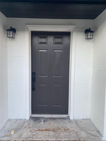 4614 E SENECA AVENUE, Tampa, FL 33617