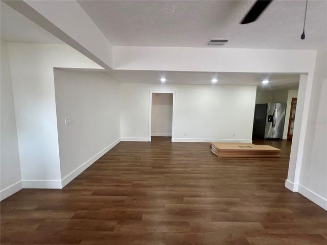 4614 E SENECA AVENUE, Tampa, FL 33617