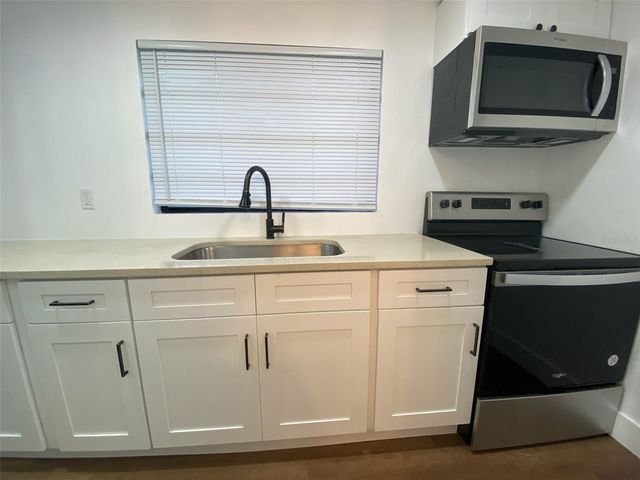 4614 E SENECA AVENUE, Tampa, FL 33617