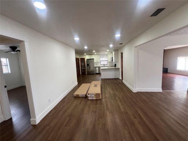 4614 E SENECA AVENUE, Tampa, FL 33617