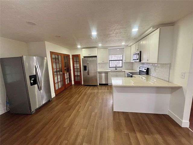 4614 E SENECA AVENUE, Tampa, FL 33617