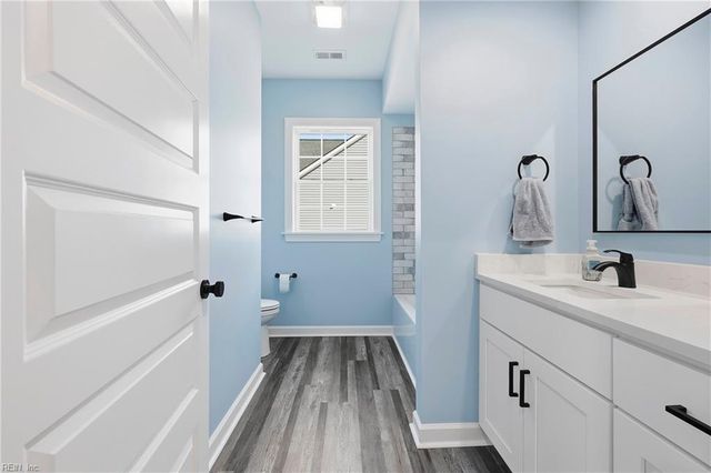 106 Staysail DR, Elizabeth City, NC 27909