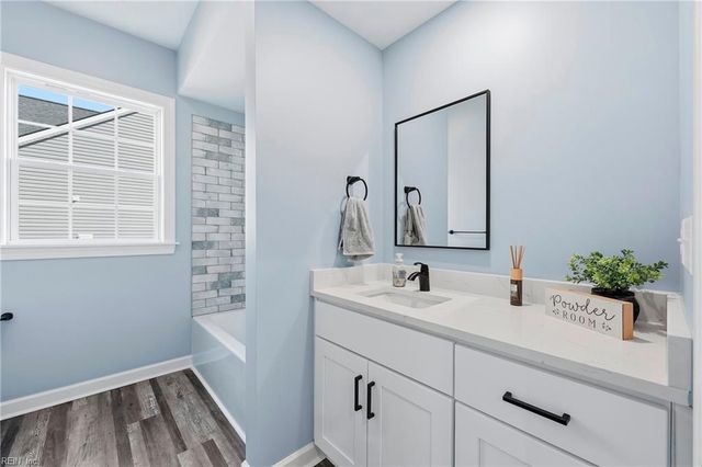 106 Staysail DR, Elizabeth City, NC 27909