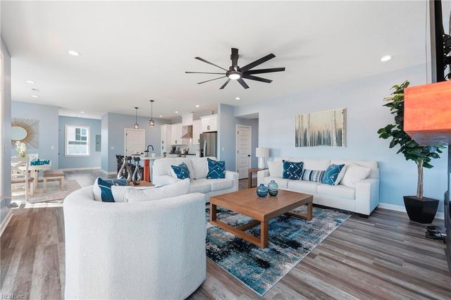 106 Staysail DR, Elizabeth City, NC 27909