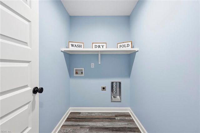 106 Staysail DR, Elizabeth City, NC 27909