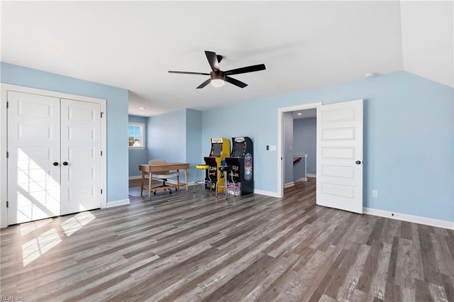 106 Staysail DR, Elizabeth City, NC 27909