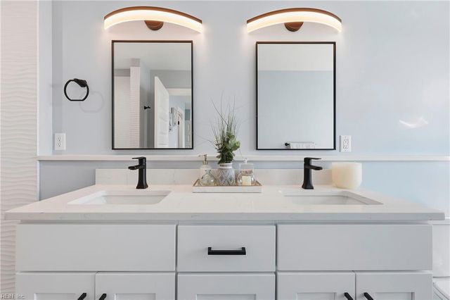 106 Staysail DR, Elizabeth City, NC 27909