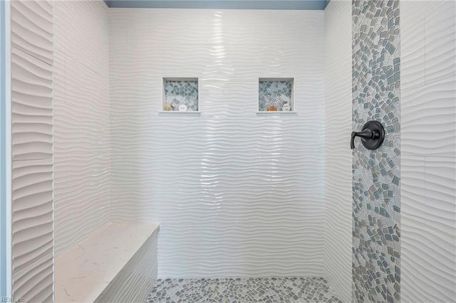 106 Staysail DR, Elizabeth City, NC 27909