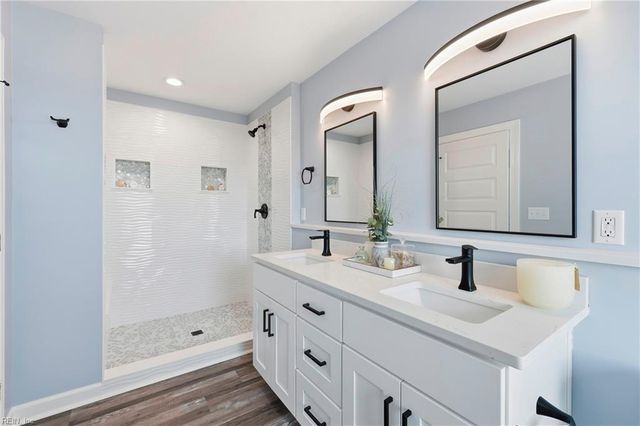 106 Staysail DR, Elizabeth City, NC 27909