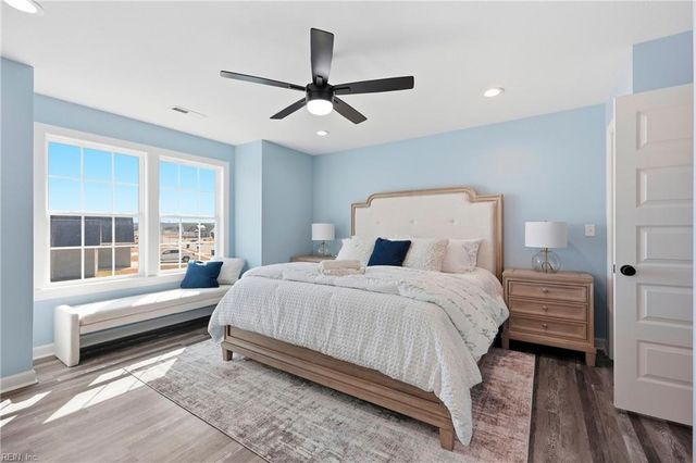 106 Staysail DR, Elizabeth City, NC 27909