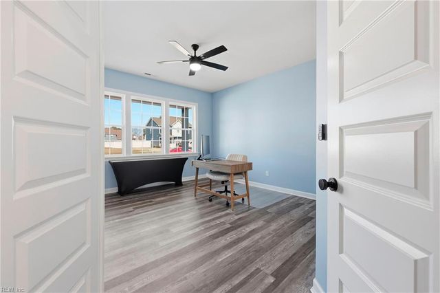 106 Staysail DR, Elizabeth City, NC 27909