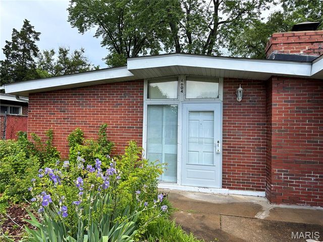 6604 Graybirch Drive, Berkeley, MO 63134
