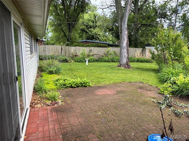 6604 Graybirch Drive, Berkeley, MO 63134