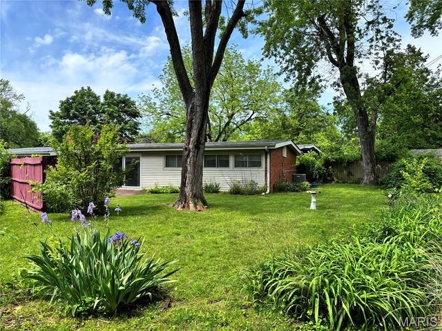 6604 Graybirch Drive, Berkeley, MO 63134