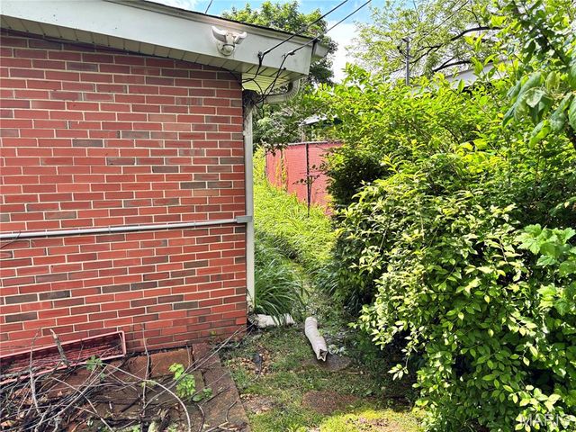 6604 Graybirch Drive, Berkeley, MO 63134