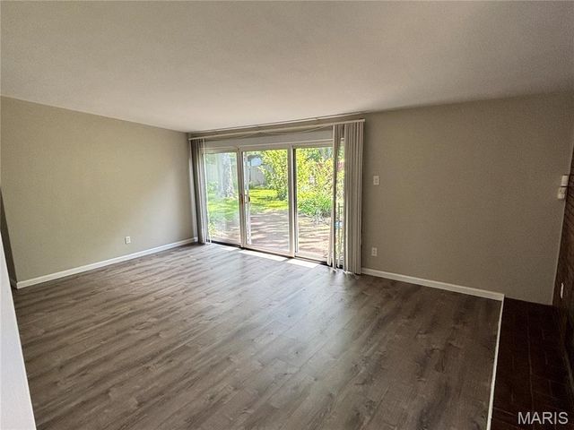 6604 Graybirch Drive, Berkeley, MO 63134