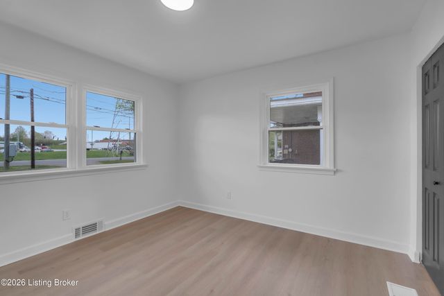 3109 Rockford Ln, Louisville, KY 40216
