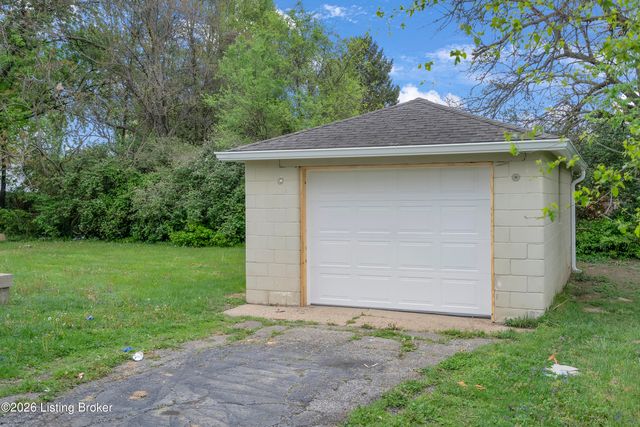 3109 Rockford Ln, Louisville, KY 40216