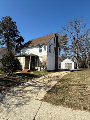 241 Commercial Street, Freeport, NY 11520