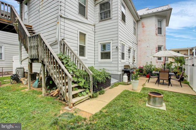 244 W MAIN ST, Waynesboro, PA 17268