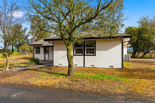 13400 Hibbard Rd, Lodi, CA 95240