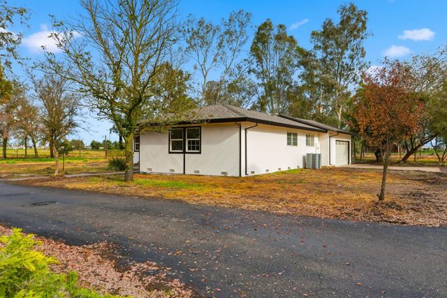 13400 Hibbard Rd, Lodi, CA 95240