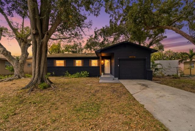 5128 18TH STREET N, St Petersburg, FL 33714