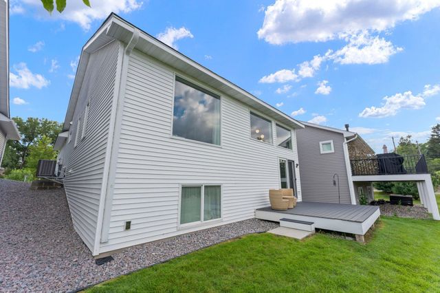 257 Mccarrons Place W, Roseville, MN 55113