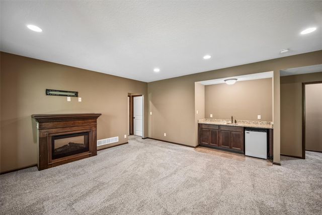 1458 NE Falstaff Lane, Ankeny, IA 50021